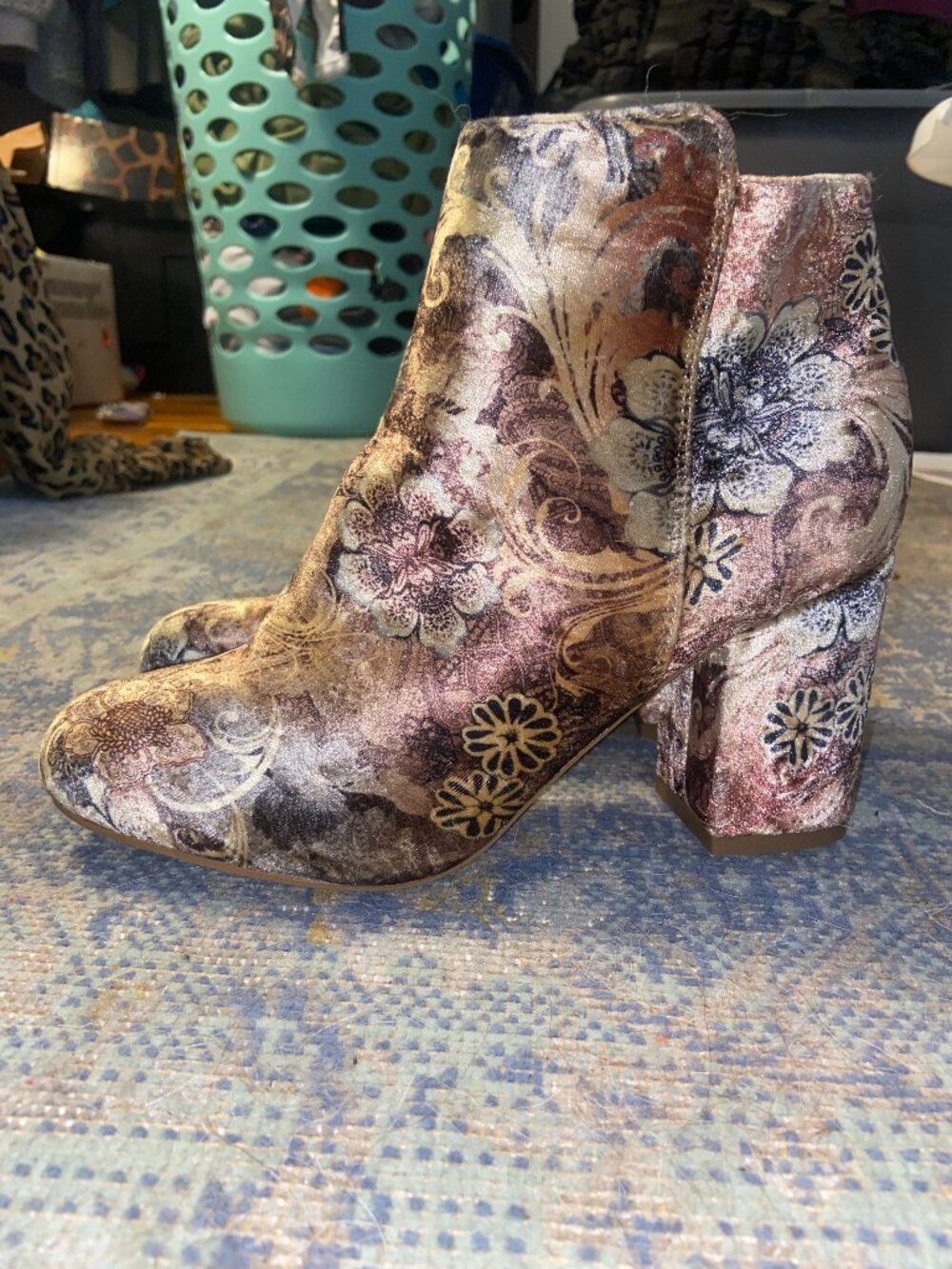Bamboo velvet floral multi color ankle bootie boot size zip block heel size 8